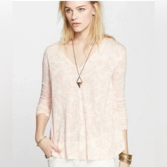 Free People Sahara Print V Neck. Reverse Hi-Low Hemline. Size: Medium - Picture 11 of 11